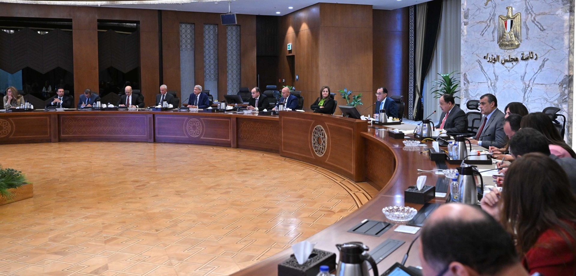 مجلس الوزراء يوافق علي قرار بشأن إنشاء منطقة حرة خاصة باسم شركة " سفاجا لتشغيل المحطات ش.م.م " 1 SLM 2956 1 1729 0733181722346264